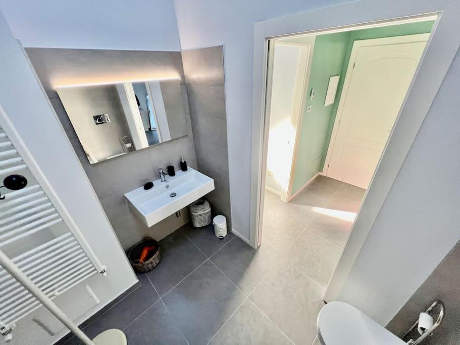 Appartamento Prestigioso Attico A Passo Duomo By Revenue House Casale Monferrato Esterno foto